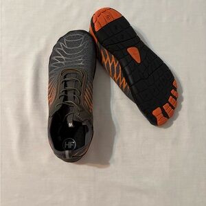 Hike Footwear Unisex Size 42 (EU) 11/11.5 (USA) Athletic Shoes - Gray and Orange